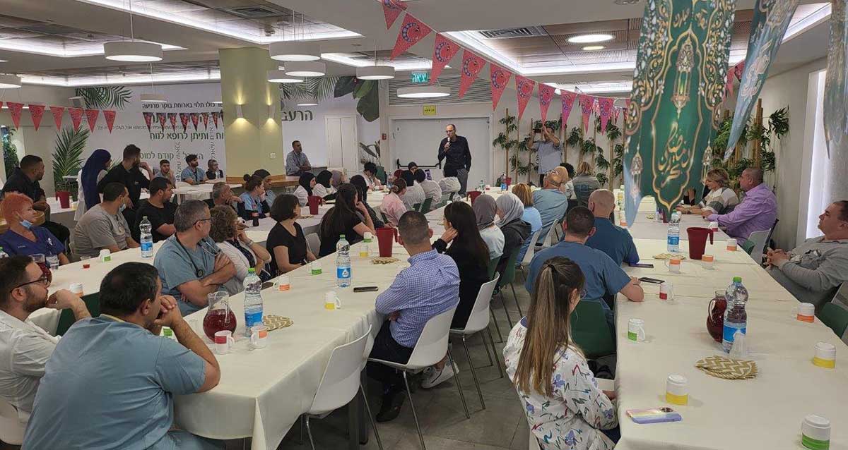 ארוחת האיפטר בכרמל. צילום: אלי דדון